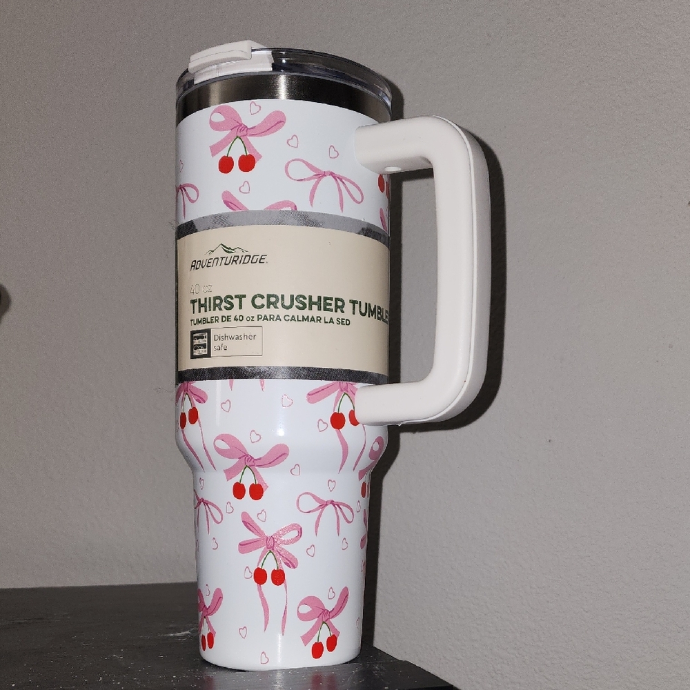 ✨️🍒🎀NWT THIRST CRUSHER TUMBLER / WITH PINK BOWS 🎀/ CHERRIES 🍒& 💓HEARTS